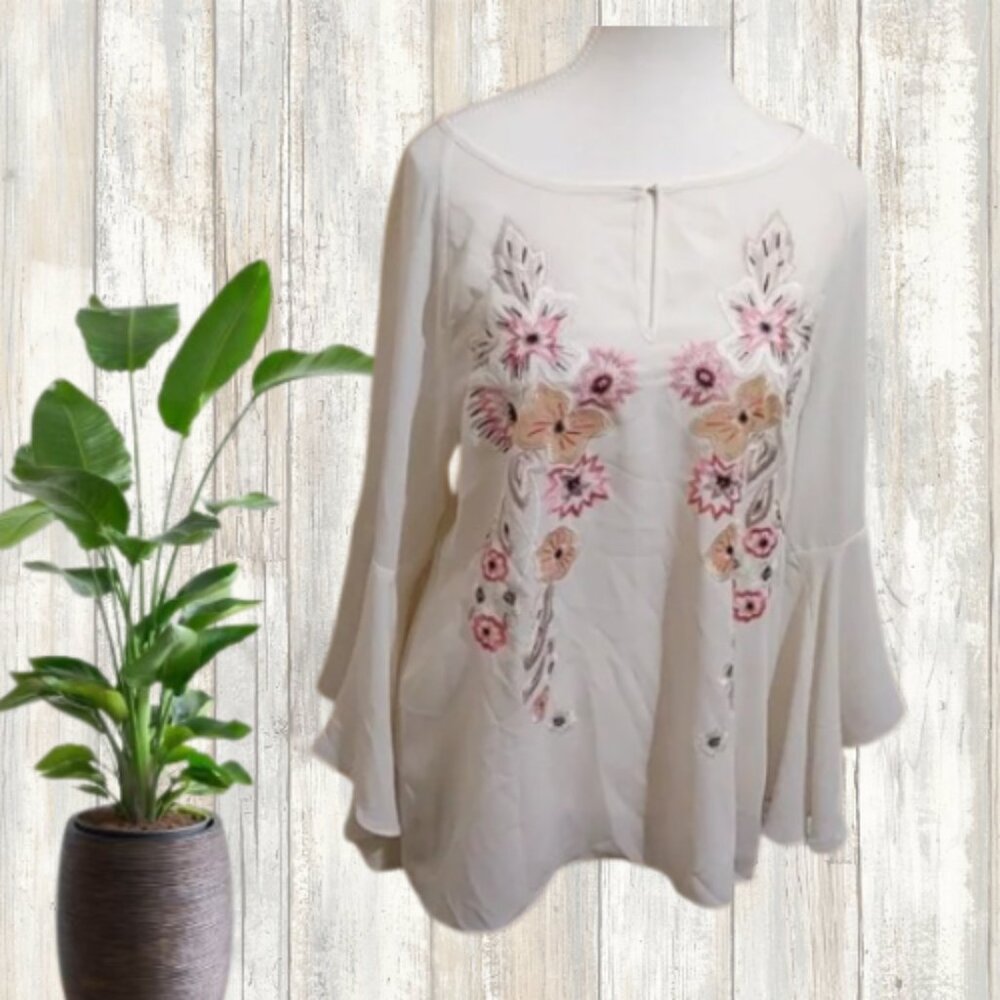 IVANKA TRUMP off white bohemian embroidered bell sleeves top blouse shirt